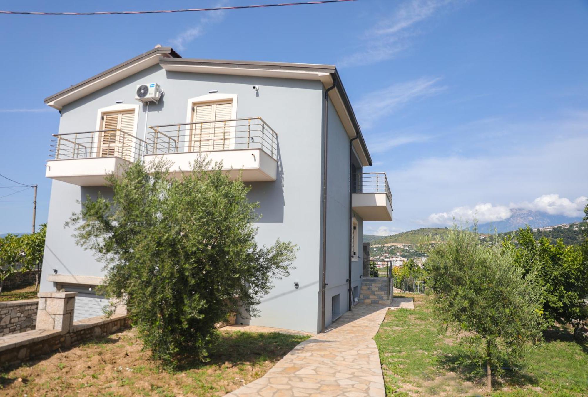 Amla'S Villa Берат Екстериор снимка